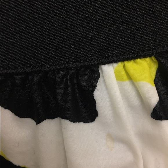 Express // Black-White-Yellow Mini Skirt - Picture 7 of 8